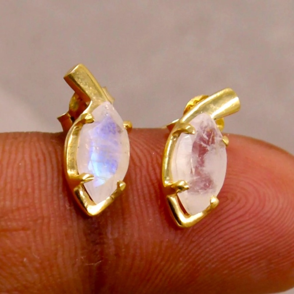 Moonstone Gold 925 Stud Earring’s